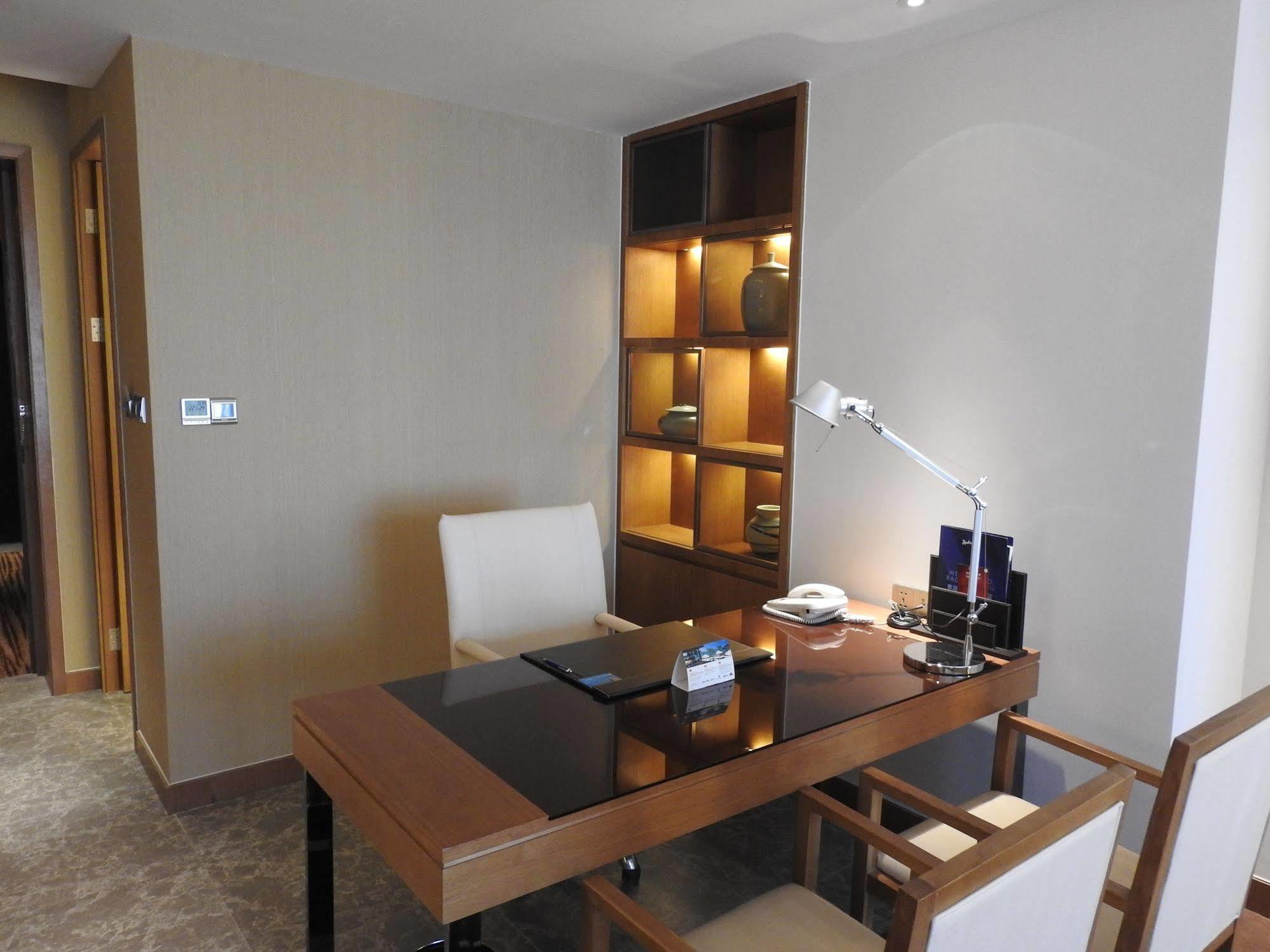 Radisson Blu Hotel Кашгар Екстер'єр фото